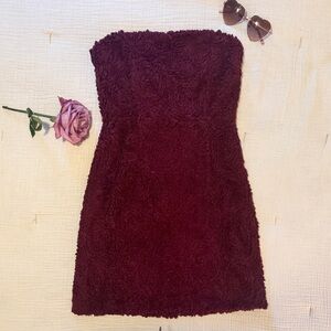 ✦ Storia ✦ Burgundy Strapless Mini Dress ✦ Size M
